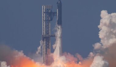 SpaceX's next-gen Starship rocket enables high valuation, early investor says