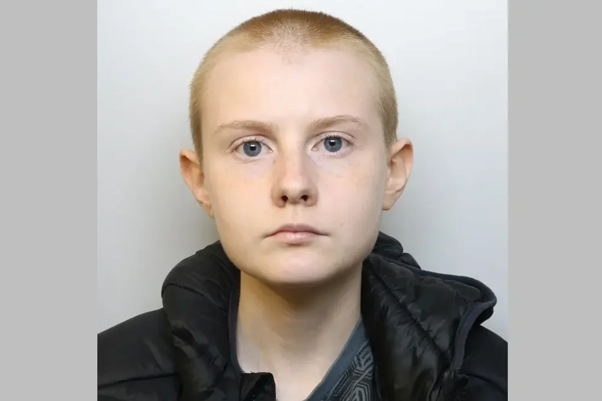 Alina Burns jailed: Neo-Nazi who wanted to ‘kill all Jews and Muslims’ tried to behead barber with an axe