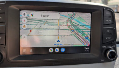 Android Auto Google Maps centered