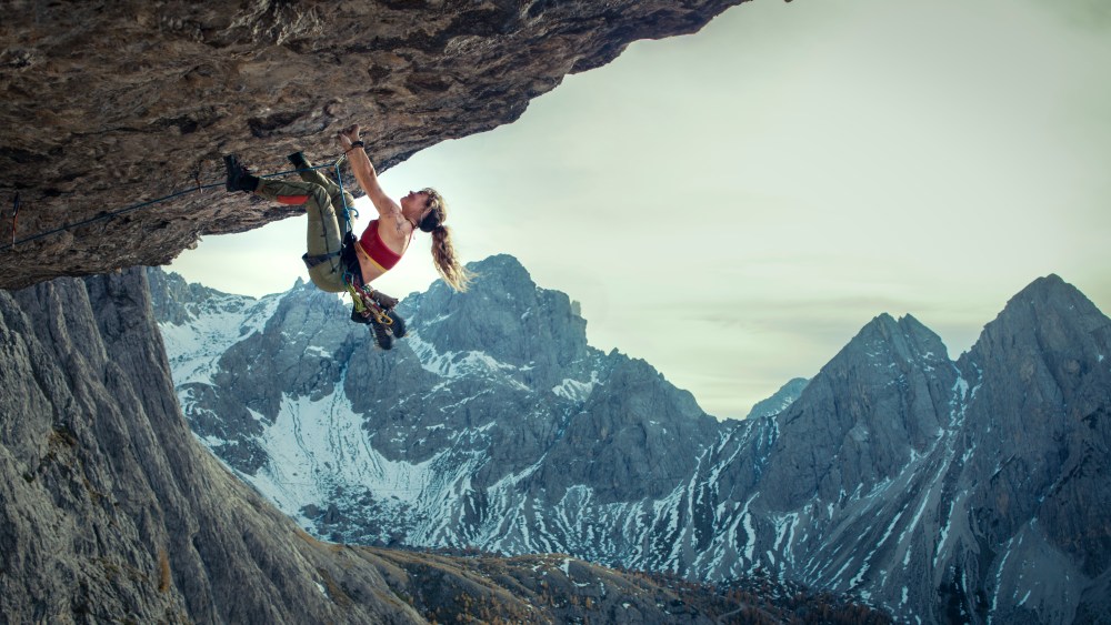 'Cliffhanger' Reboot In Talks for New Distributor