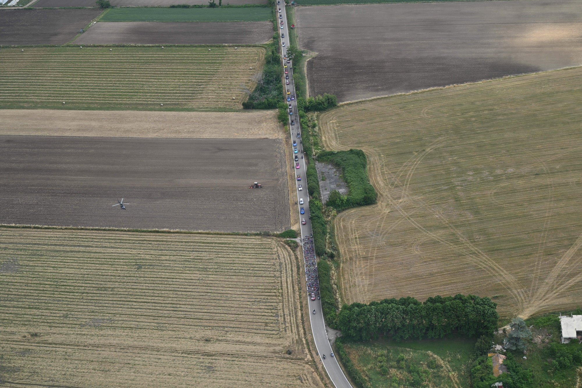 Aerial view of the race. Courtesy of Giro Club VIP experience by RCS