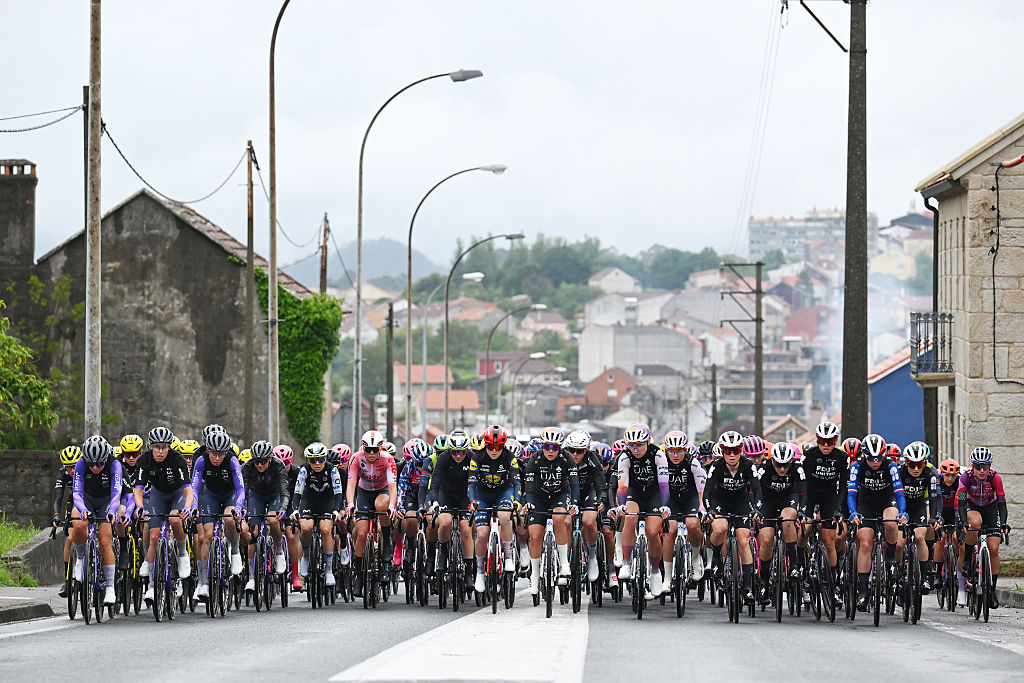 SALVATERRA DE MINO, SPAIN - MAY 03: A general view of the peloton competing during the 12th La Vuelta Femenina 2026, Stage 1 a 113.9km stage from Marin to Salvaterra de Mino / #UCIWWT / on May 03, 2026 in Salvaterra de Mino, Spain. (Photo by Szymon Gruchalski/Getty Images)