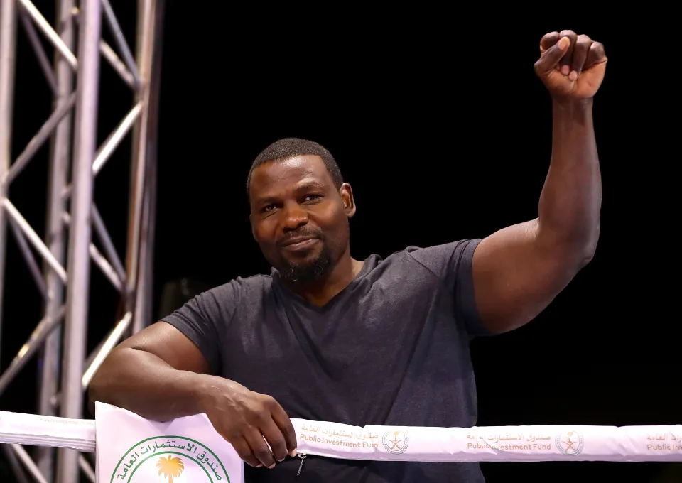 Hasim Rahman waving to the crowd