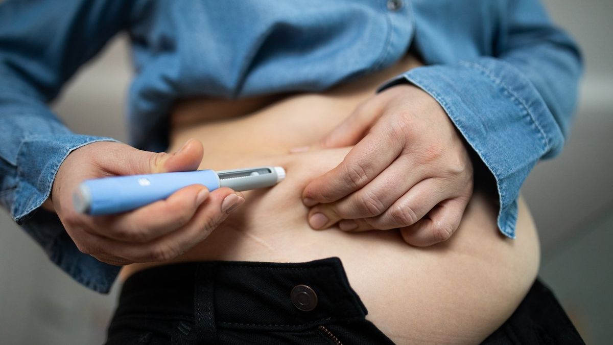 Exact weight to qualify for free weight loss jabs as switch to new pill could maintain 80% of fat loss