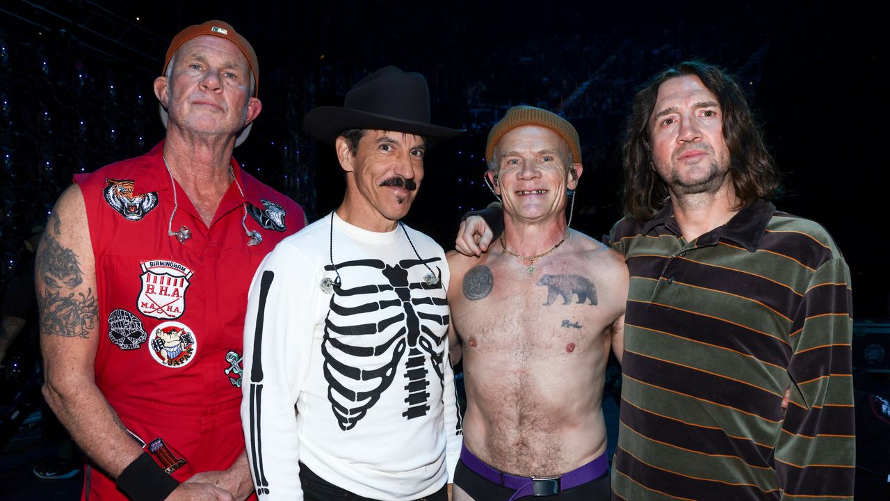 Red Hot Chili Peppers Sell Music Catalog to Warner for $300 Million
