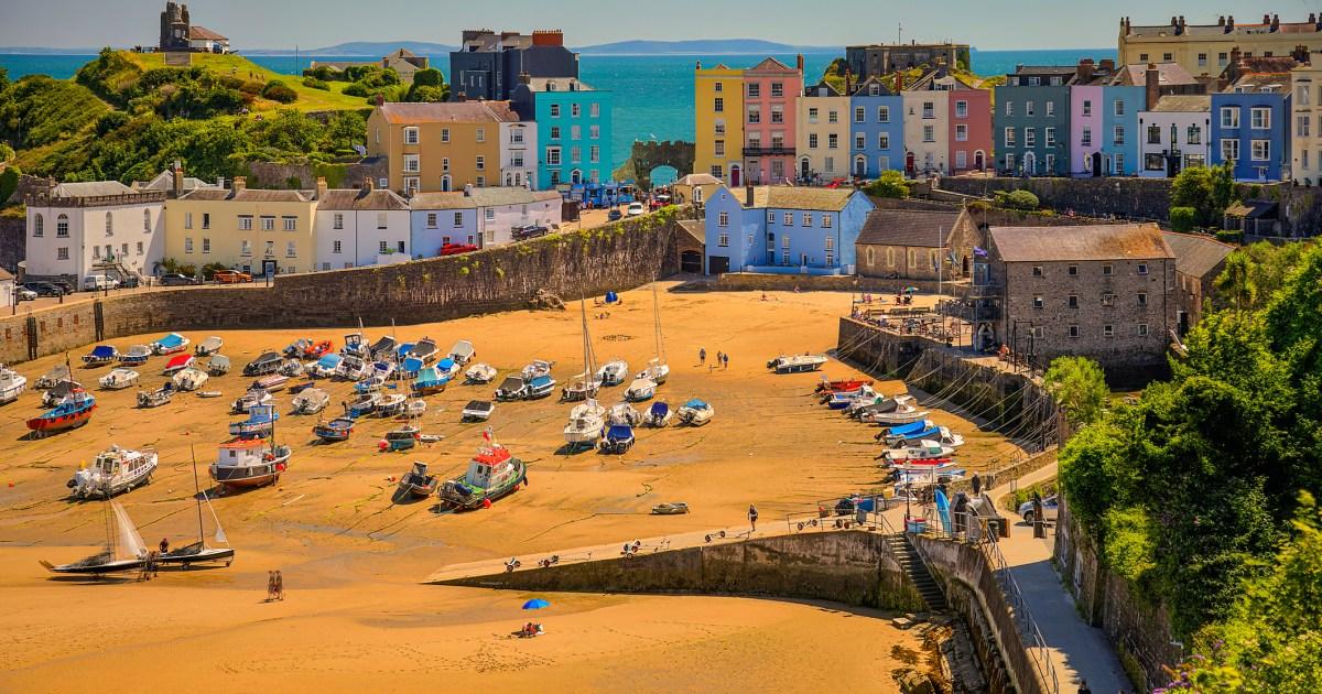 The 'dead zone' seaside town where tourists can truly switch off — but locals are fed up