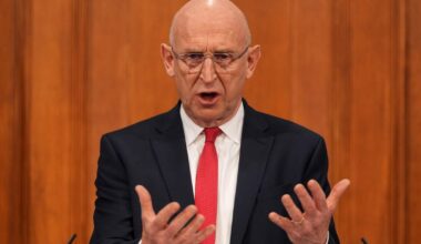 UK defense secretary tells Labour leadership hopefuls: ‘Don’t you know there’s a war on?’ – POLITICO