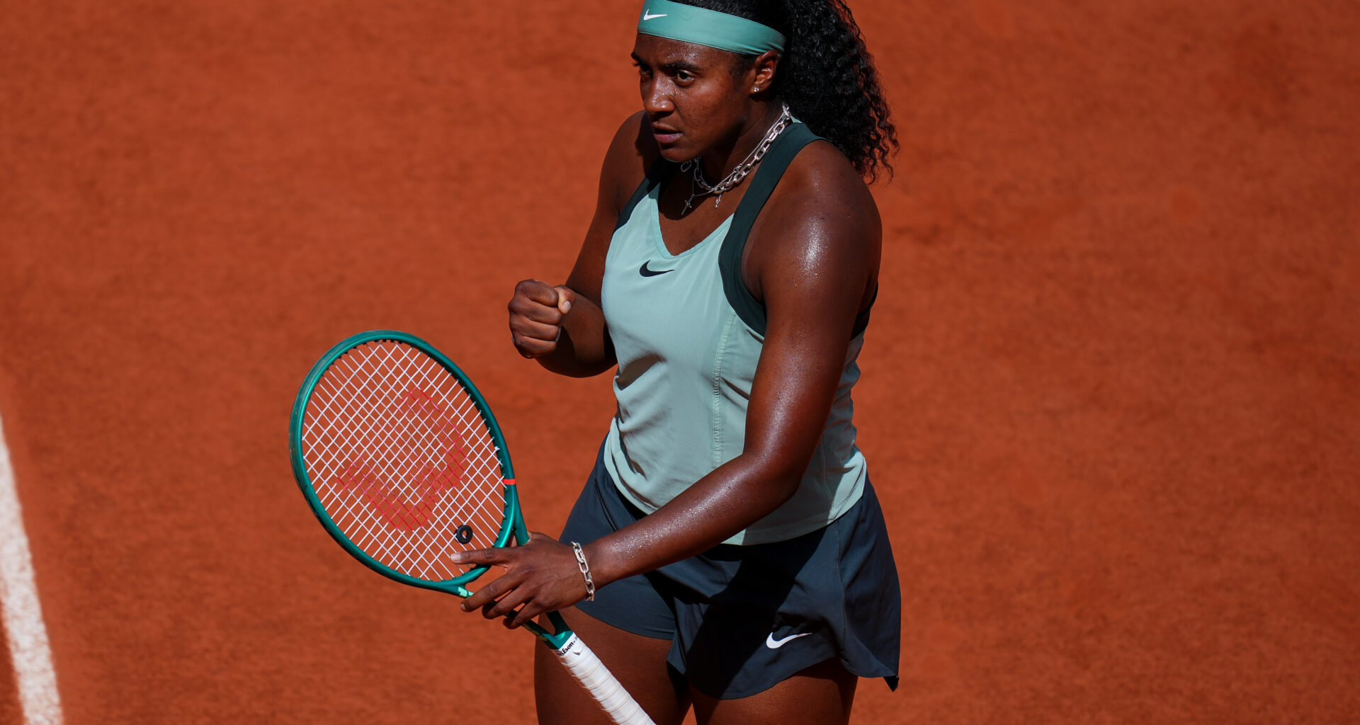 Baptiste outlasts Krejcikova after saving match points at Roland Garros