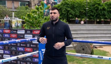 Queensberry Calls Bakhodir Jalolov Heavyweight “Sleeping Giant