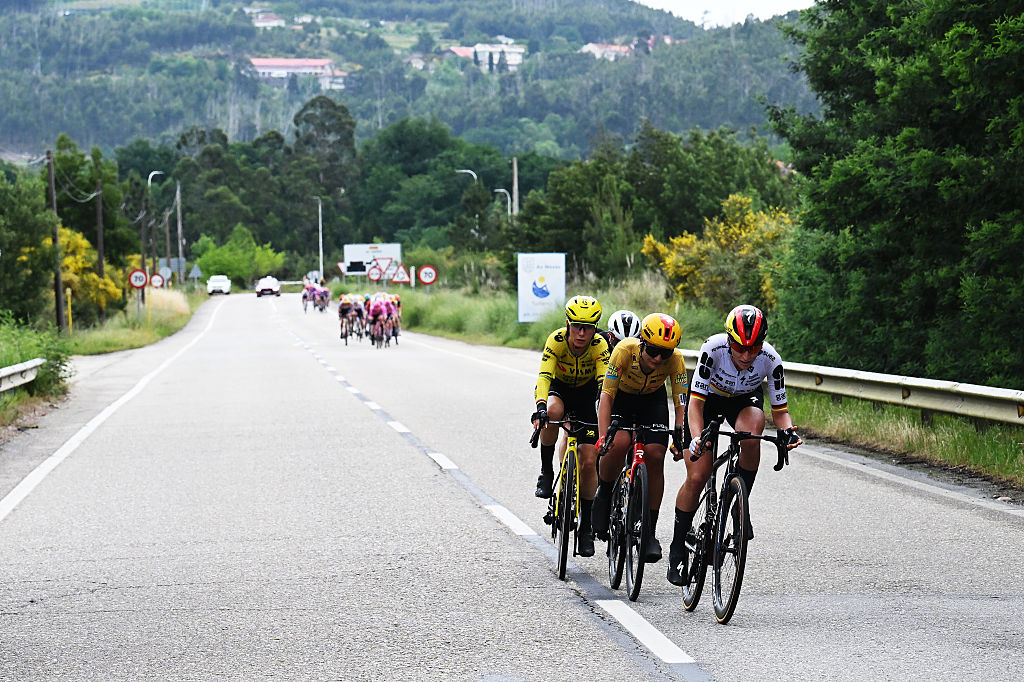 SALVATERRA DE MINO, SPAIN - MAY 03: (L-R) Pauline Ferrand-Prevot of France and Team Visma | Lease a Bike, Alessia Vigilia of Italy and Team Uno-X Mobility and Franziska Koch of Germany and Team FDJ United - SUEZ compete in the breakaway during the 12th La Vuelta Femenina 2026, Stage 1 a 113.9km stage from Marin to Salvaterra de Mino / #UCIWWT / on May 03, 2026 in Salvaterra de Mino, Spain. (Photo by Szymon Gruchalski/Getty Images)