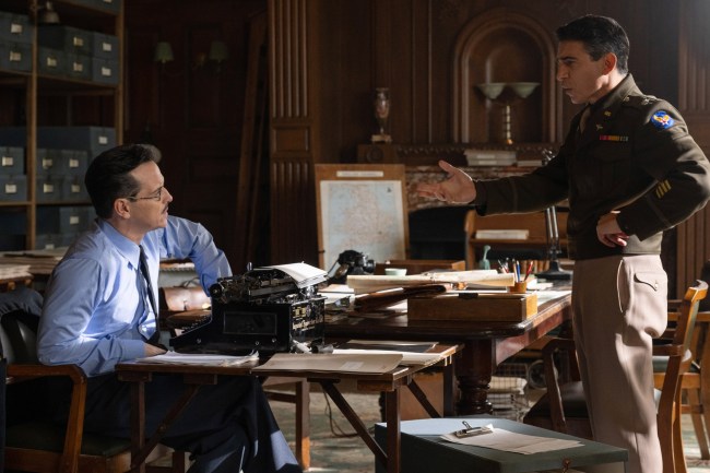 PRESSURE, from left: Andrew Scott as James Stagg, Chris Messina as Irving Krick, 2026. ph: Alex Bailey / © Focus Features / courtesy Everett Collection