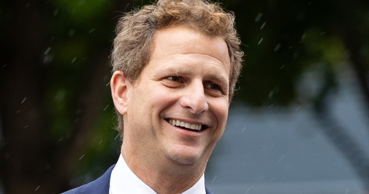 Morrie Eisenberg to leave Leeds United