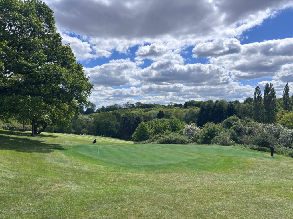 Golf club vows to fight plans for up to 750 homes its course