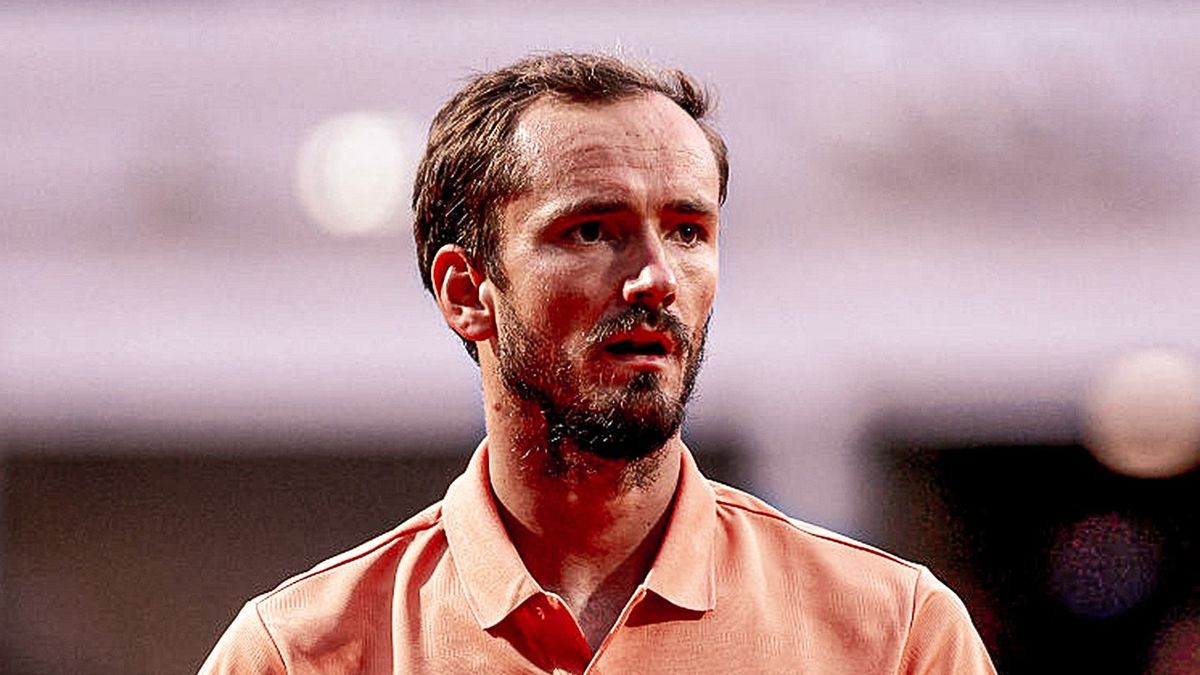 Daniil Medvedev issues complaint against Jannik Sinner before Italian Open delay