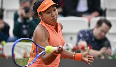 Osaka tops Shnaider to make Rome last 16 for third straight year