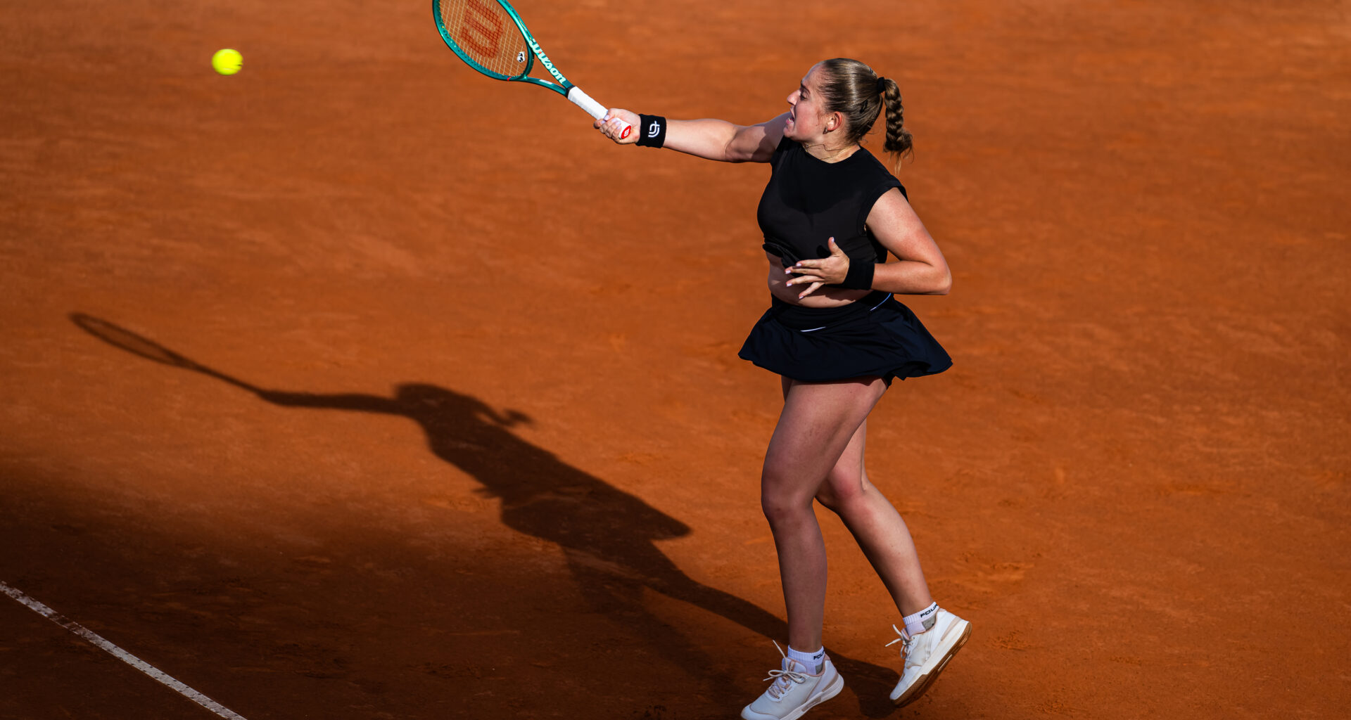 Ostapenko tops Ruse in Pietrangeli roller coaster; into Rome third round