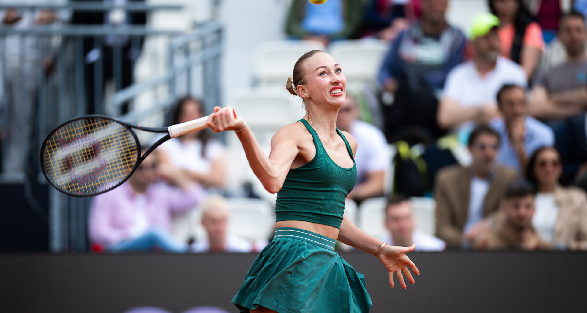 Potapova ousts Samsonova to reach Rome last 16; now 14-3 on clay in 2026