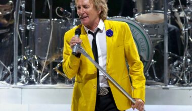 The musician Rod Stewart crowned the greatest lyricist in history