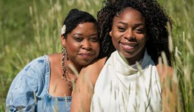 Twin sisters find out they have different fathers in 'UK first discovery' | News UK