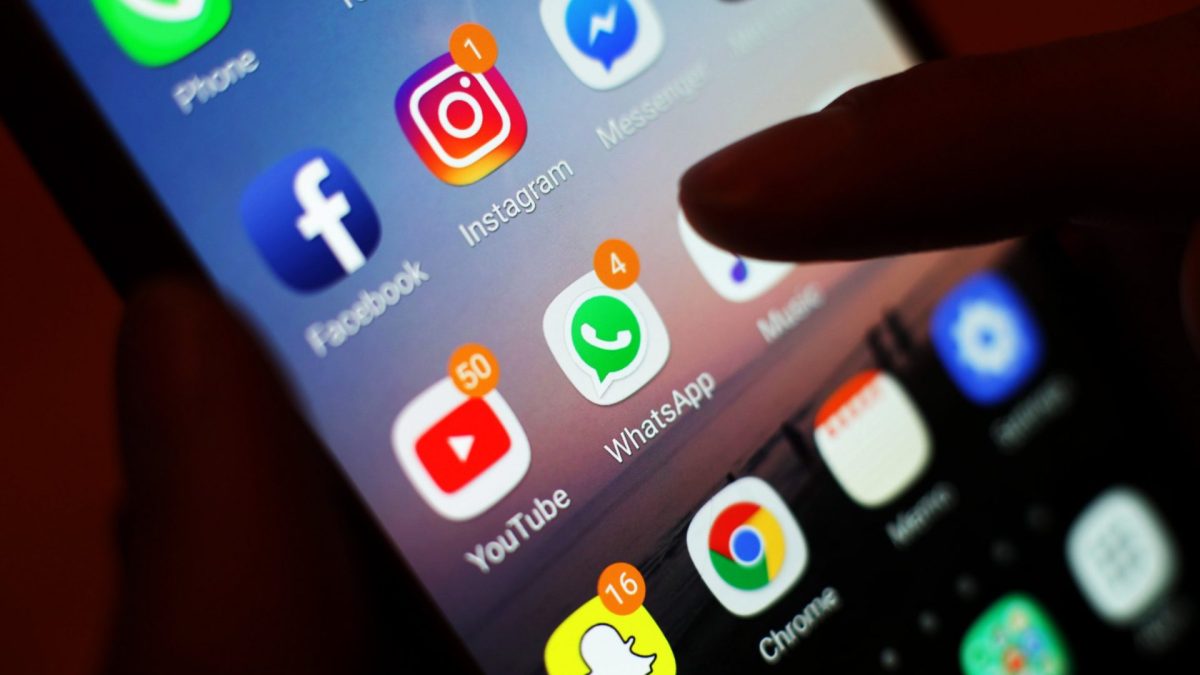 EMBARGOED TO 0001 MONDAY APRIL 13 File photo dated 03/01/18 of the icons of social media apps, including Facebook, Instagram, YouTube and WhatsApp, is displayed on a mobile phone screen in London. A failing social media ban would create "a false sense of safety that quickly unravels", an online safety campaigner has warned before a debate in Parliament about children's digital rights. Andy Burrows, chief executive of the Molly Rose Foundation, warned new polling raised "major questions about the effectiveness" of a social media ban in Australia, where children aged under 16 are not allowed to have accounts. Issue date: Monday April 13, 2026. PA Photo. Photo credit should read: Yui Mok/PA Wire