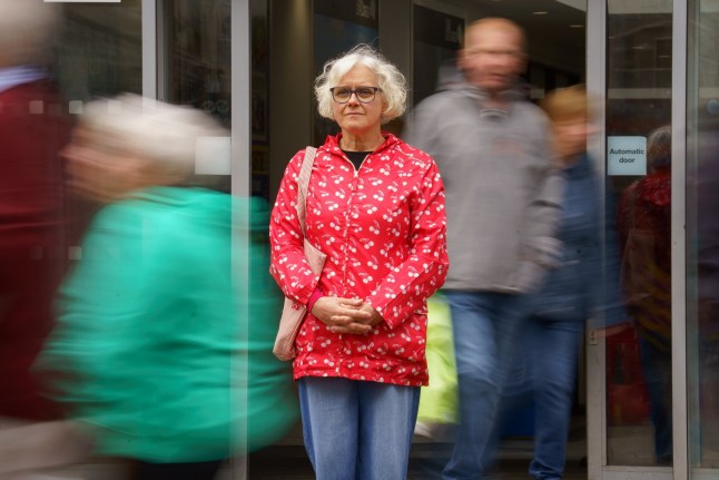 Jenny Parry has a rare condition called hyperfamiliarity for faces (HFF). When Jenny Parry walks down the street, she passes a sea of strangers. Except, to her, they seem all too familiar. She has a rare neurological condition which means that everyone she sees resembles a friend she has known for years, with accompanying cloudy memories of parties or workplace laughs. Photo released 19/05/2026