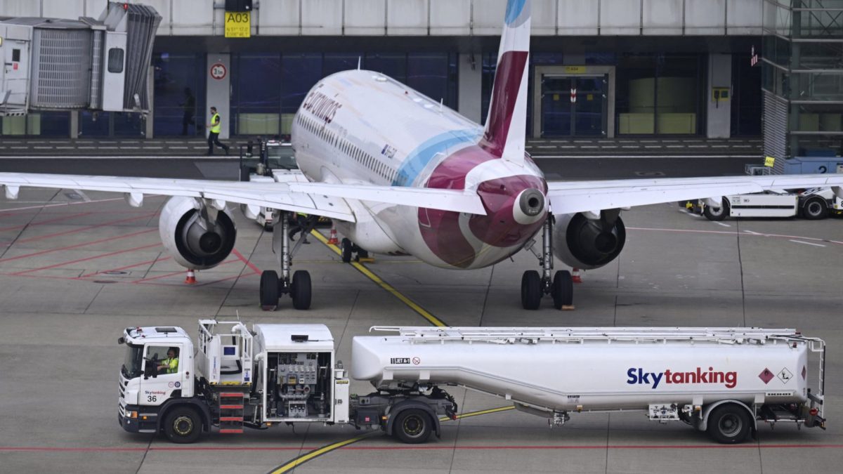 Spain and Greece flights could be cancelled in late summer due to jet fuel crisis