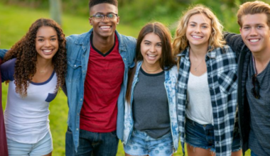 UK introduces lifetime ban on tobacco for younger generations
