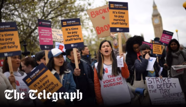 Nurses ‘not afraid to strike’ over pay dispute