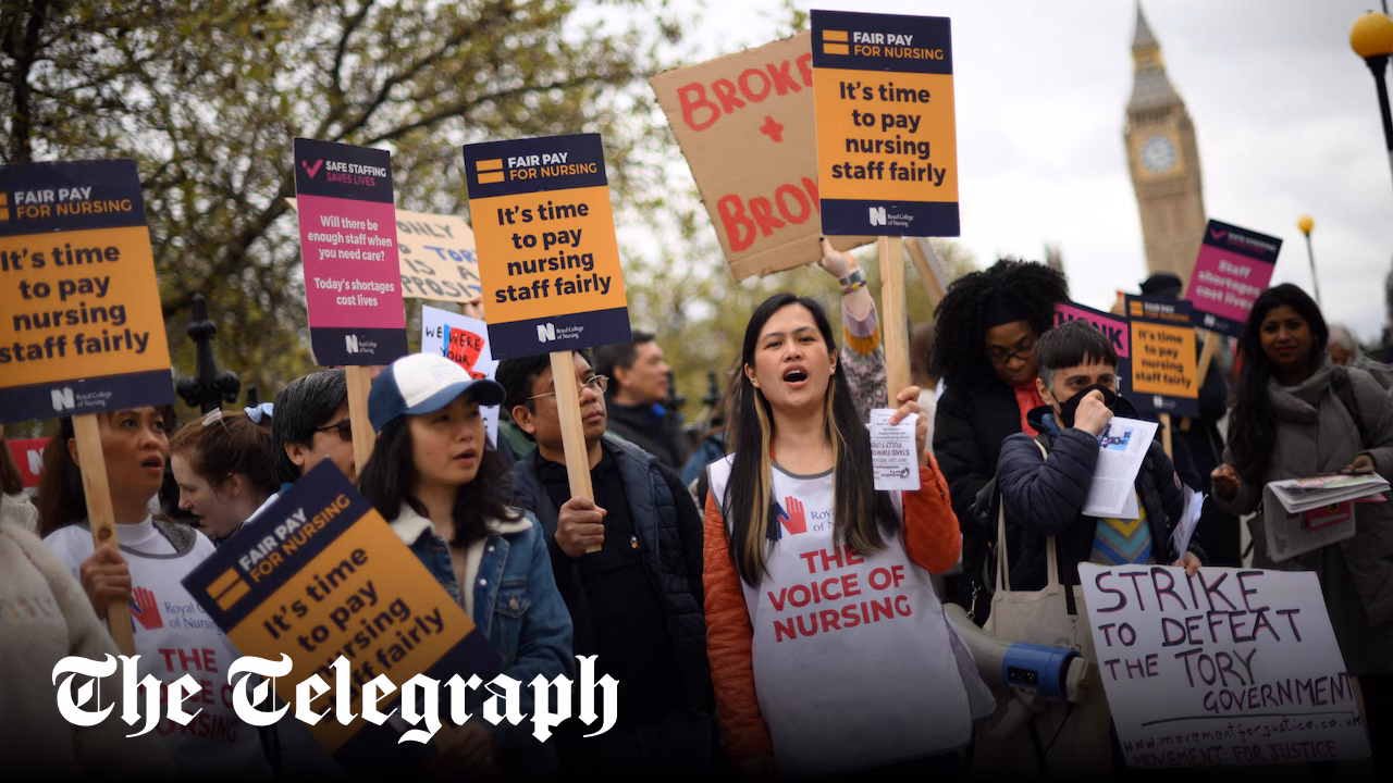 Nurses ‘not afraid to strike’ over pay dispute