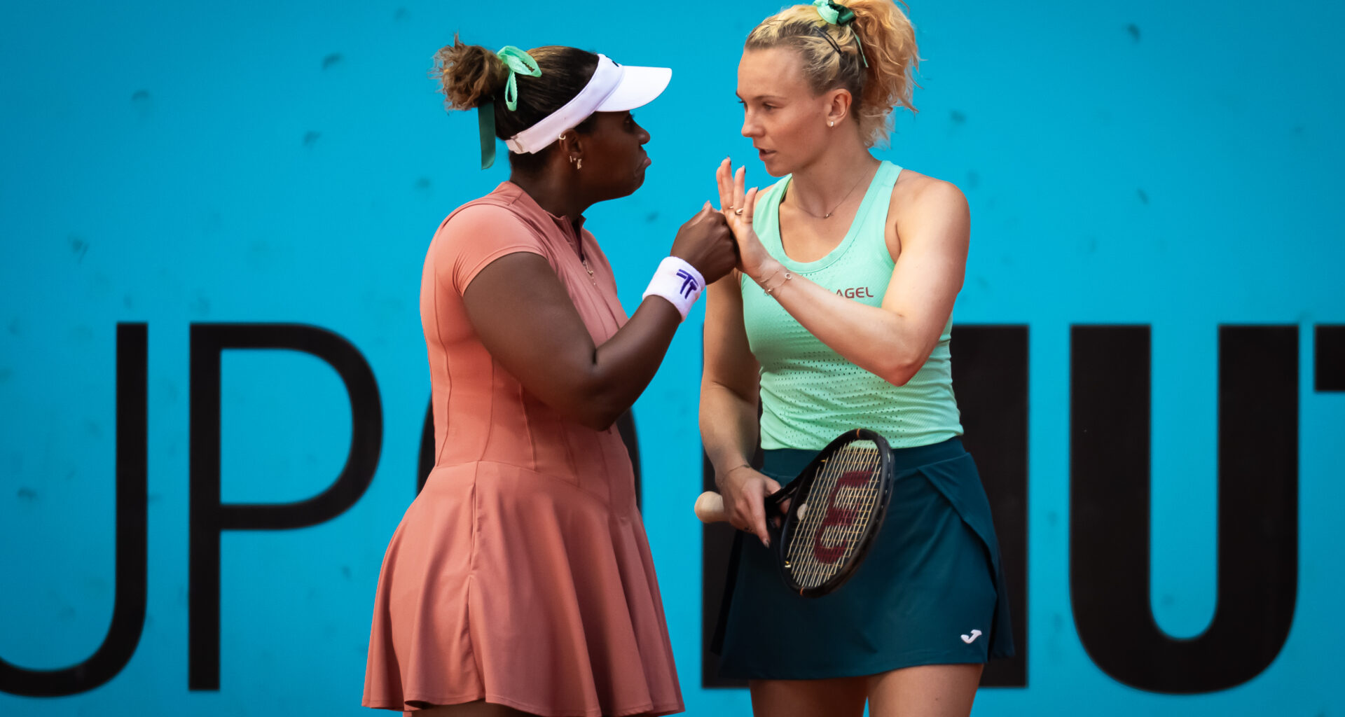 Katerina Siniakova reclaims PIF WTA World No. 1 doubles ranking