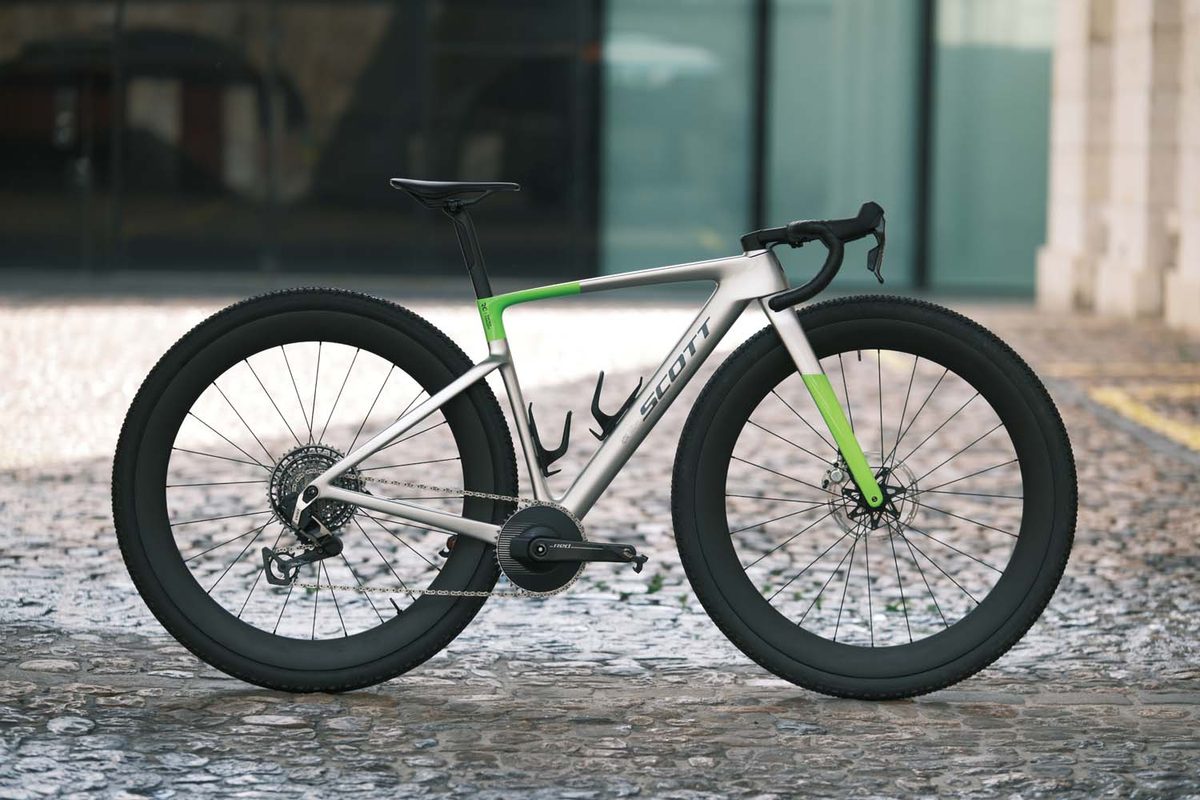 Prototype Scott gravel bike with 32in wheels.