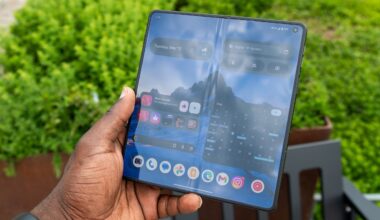 I just scored a FREE Motorola Razr Fold with this new deal from T-Mobile — no trade-in required