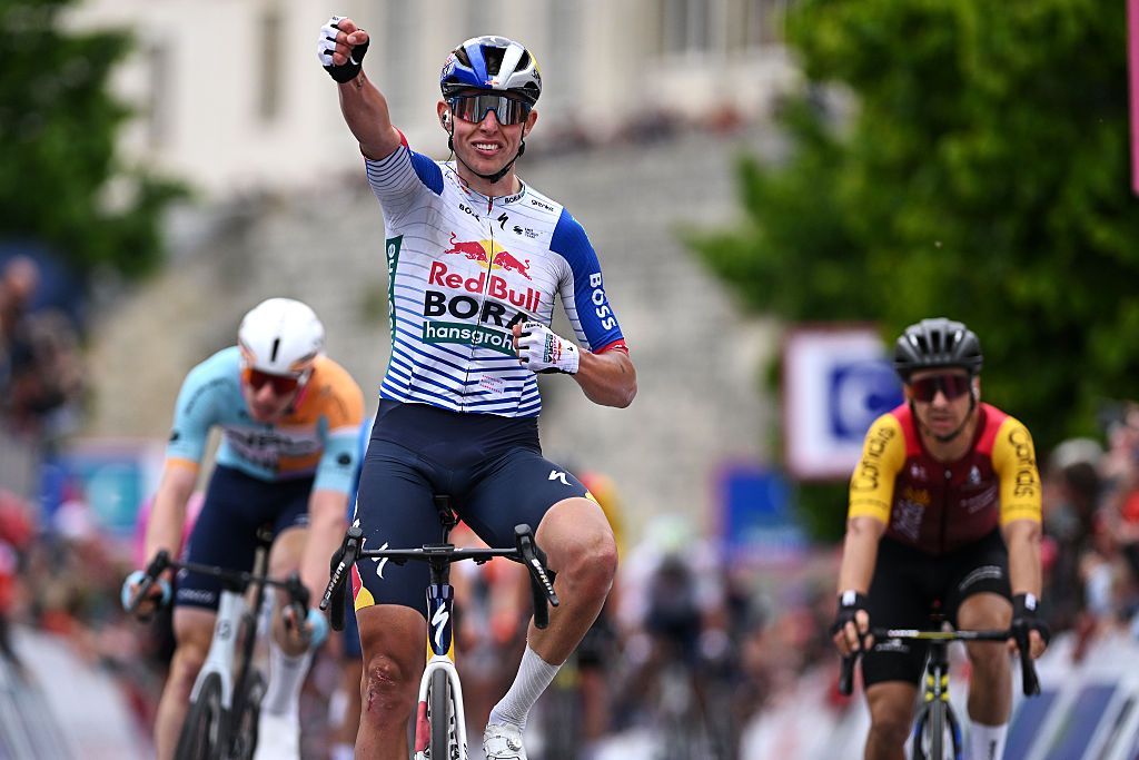 LAON, FRANCE - MAY 20: Laurence Pithie of New Zealand and Team Red Bull - BORA - hansgrohe celebrates at finish line as stage winner during the 70th 4 Jours de Dunkerque 2026, Stage 1 a 177.3km stage from Lagny-le-Sec to Laon on May 20, 2026 in Laon, France. (Photo by Luc Claessen/Getty Images)