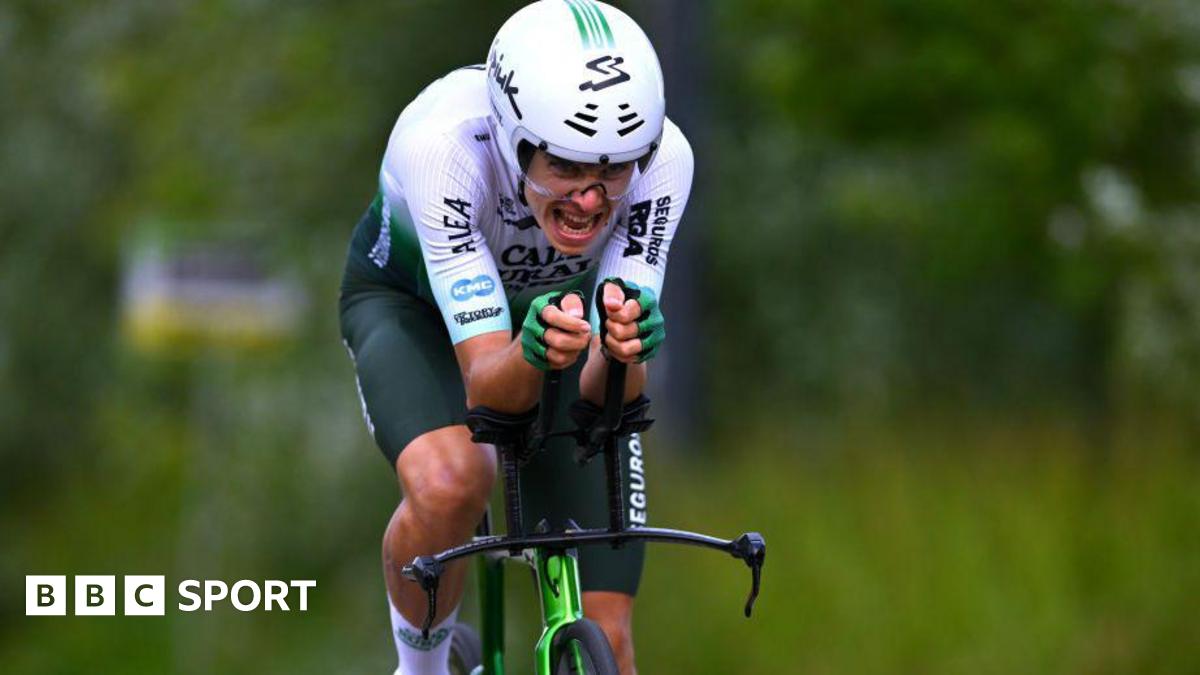 Jaume Guardeno in action at the  Boucles de la Mayenne in 2024
