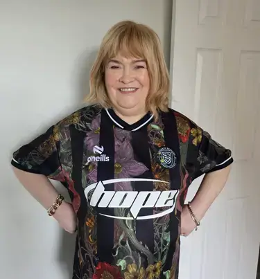 Fans think she is aging backwards (Instagram/@susanboylemusic)