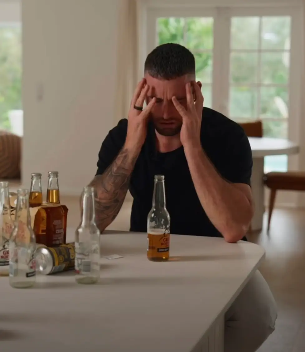 Ben Lowe explained the eight signs he believes points to someone being a high functioning alcoholic (Facebook/benlowecoaching)