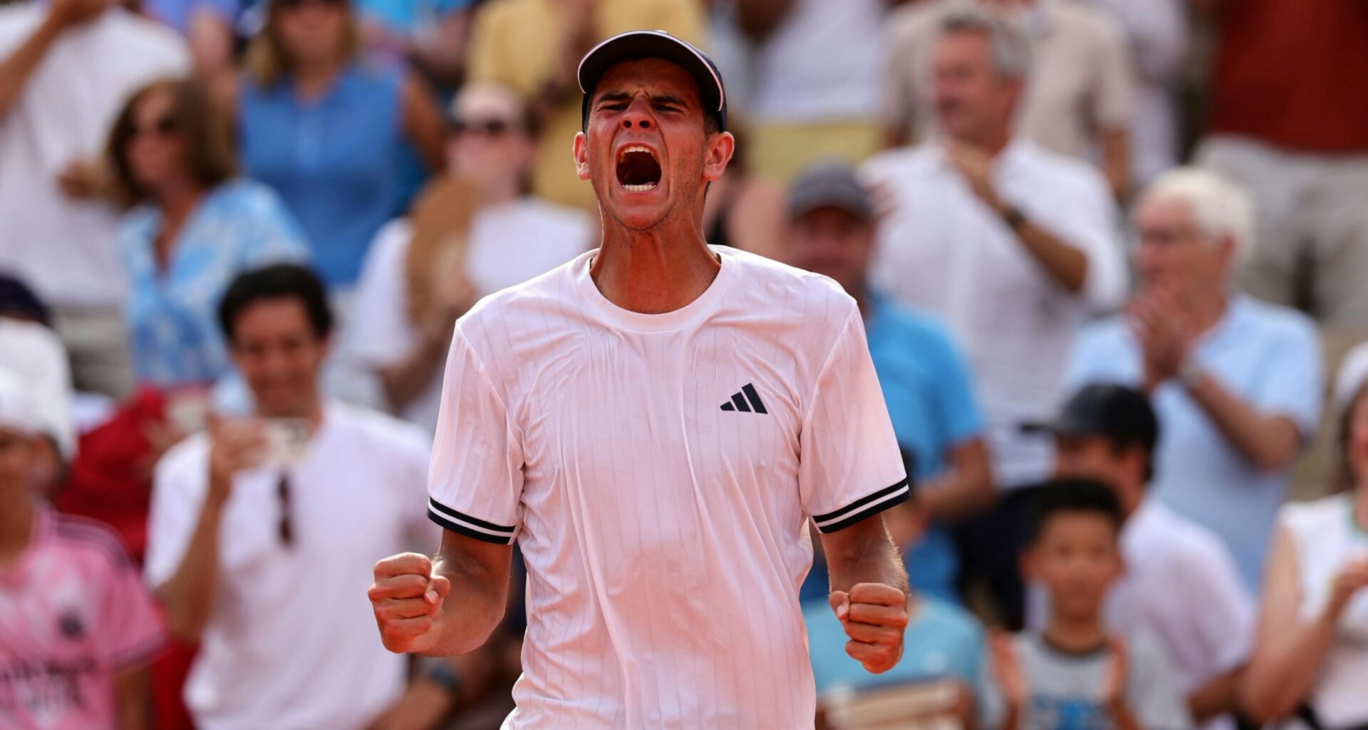 Jodar prevails in five for maiden Slam R4 - Roland-Garros 2026