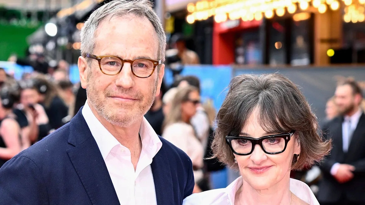 Joan Cusack's reclusive life away from Hollywood as she makes red carpet return