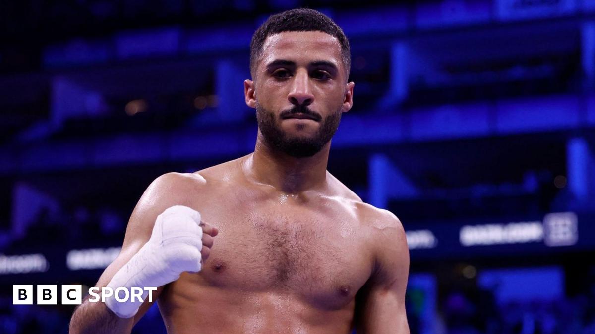 Galal Yafai holds up his fist