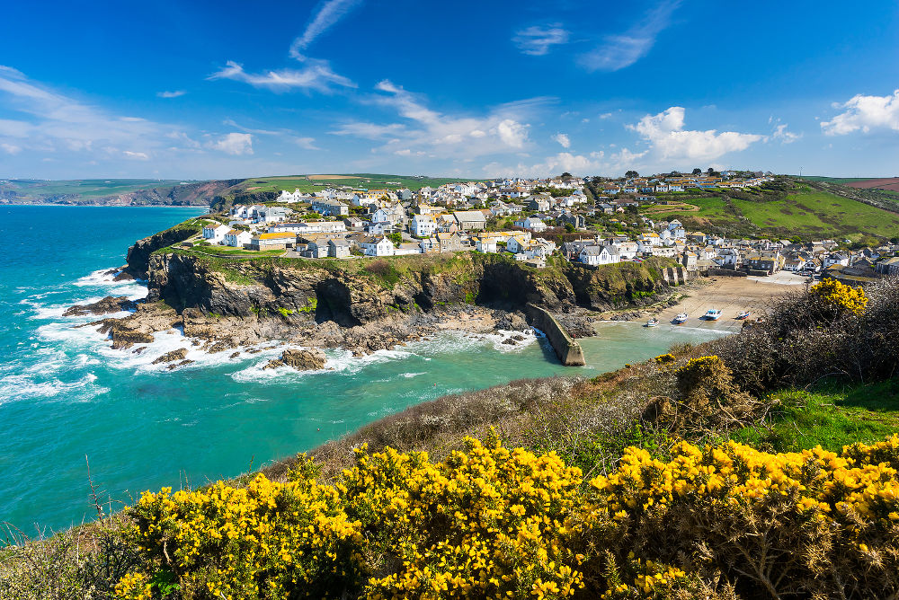 Overlooking the harbour at the pretty fishing village of Port Isaac on the North Cornwall coast