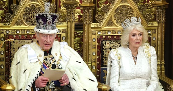 King lays out UK government agenda as PM's job hangs in the balance