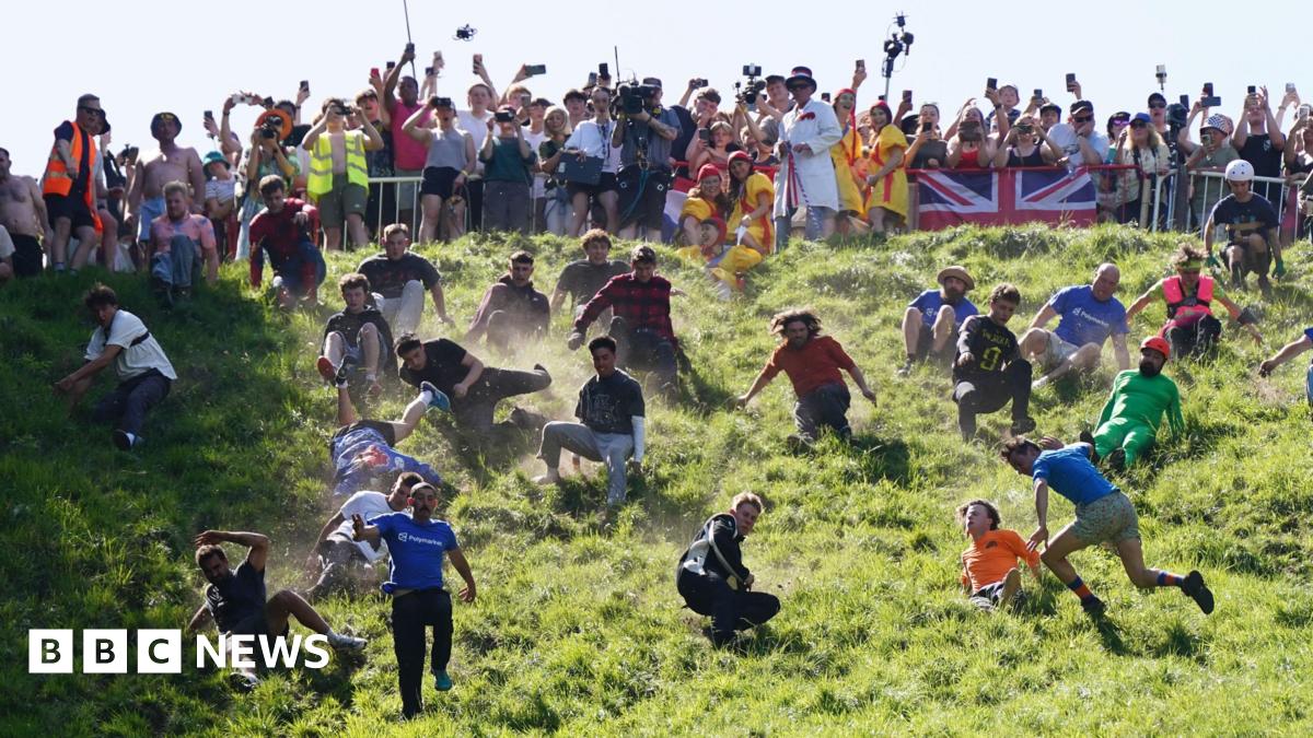 Cheese rolling 2026: German YouTuber Tom Kopke among the cheese rolling races winners