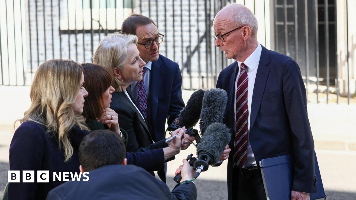 Starmer allies voice support as they leave cabinet meeting after PM says he will 'get on with governing'