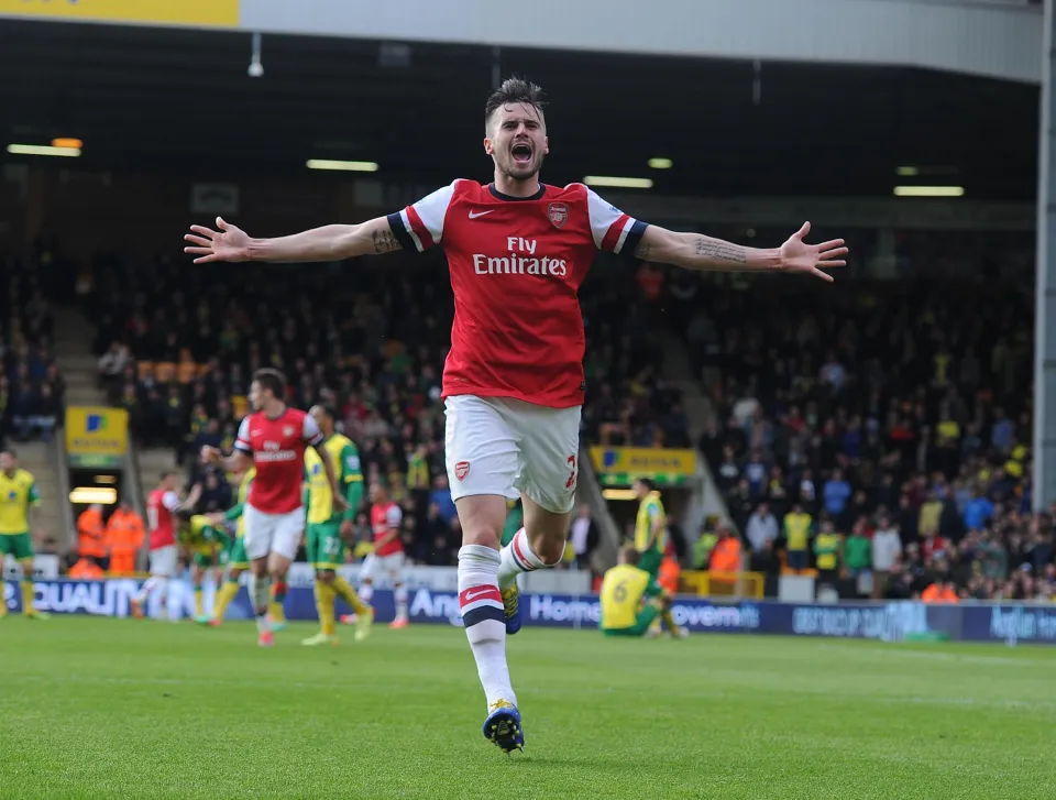 Carl Jenkinson celebrates for Arsenal