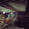 Case Study House No. 22 (Los Angeles, Calif.), 1960. Image © Julius Shulman © J. Paul Getty Trust. Getty Research Institute, Los Angeles Case Study Houses and the Myth of a Universal Domestic Ideal - Image 3 of 21