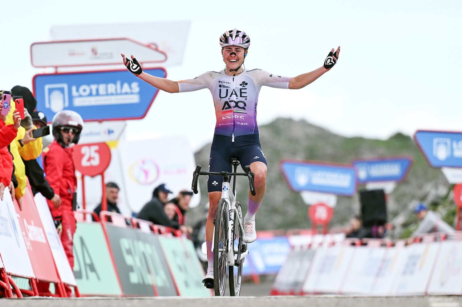 L'ANGLIRU, SPAIN - MAY 09: Overall race winner Paula Blasi of Spain and UAE Team ADQ celebrates at finish line during the 12th La Vuelta Femenina 2026, Stage 7 a 132.9km stage from Pola de Laviana to L'Angliru 1555m / #UCIWWT / on May 09, 2026 in Pola de Laviana, Spain. (Photo by Szymon Gruchalski/Getty Images)