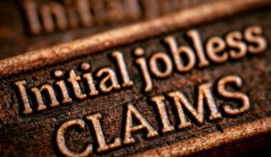 US weekly initial jobless claims 211K vs 205K expected