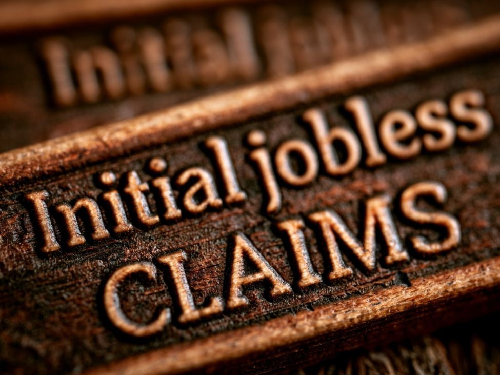 US weekly initial jobless claims 211K vs 205K expected