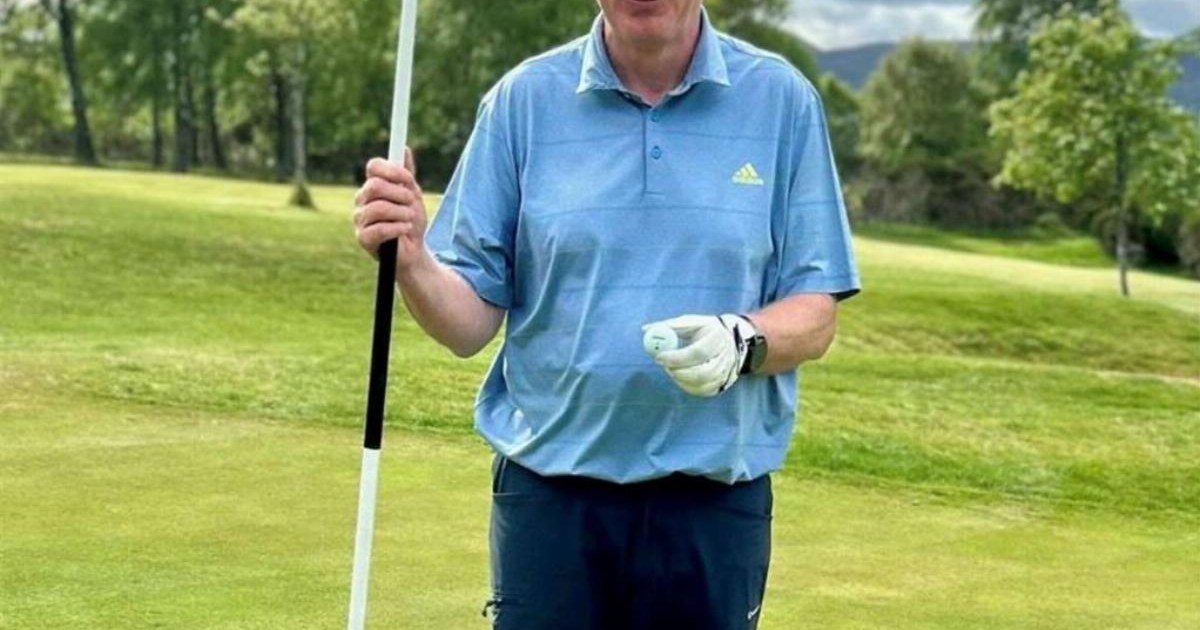 Golfer beats odds of 67,000,000-1 by hitting two holes in one on same round