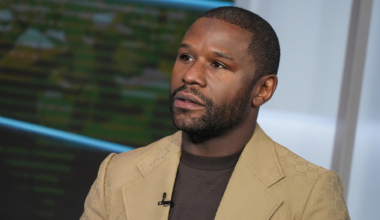 Floyd Mayweather fight in jeopardy as threat made to 'revoke passport' over $7 million debt